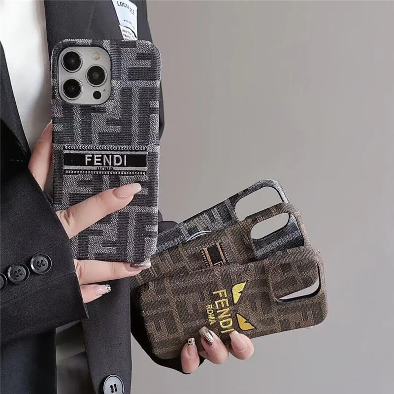 fendi アイ フォン16/16pro ケース モンスター フェンディ iphone15pro  