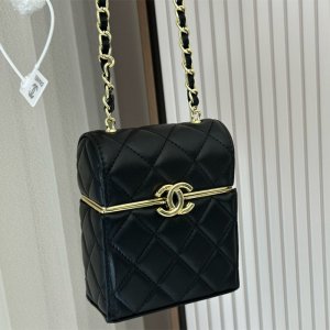 シャネル コイン ケース 小銭入れ chanel リップケース ハイ ブランド ミニポーチ シャネル マトラッセ ミニ ポシェット ショルダー コイン ケース
