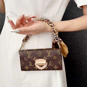 Alternative view of ルイヴィトン スマホケース 三 つ折り iphone17pro/17promax 手帳型ケース カード入れ  iphone16/16proケース 手帳型 ブランド レディース ヴィトン 携帯 ケース iphone15/14 チェーン付き