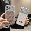 gucci アイ フォン17/17pro ケース iphone17promax/16proケース キラキラ ブランド スマホケース カメラ 保護 iphone16/15 ケース ビーズ ストラップ キラキラ ストーン iphone14/14pro ケース iphoneケース 女子 人気 ブランド